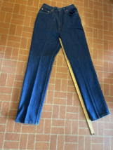 VNTG Levi&#39;s Mom Jeans Women&#39;s Waist 27&quot; Inseam 32&quot; High-Waist Tapered SF... - $108.90