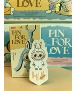LETTER H THE MONSTERS Pin for Love Series-Vinyl Plush Pendant ✅IN STOCK ✅ - €34,23 EUR
