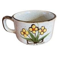 1970s Stoneware Mug Daisies 16 Ounce 4.5 in diameter speckled mug - £27.39 GBP