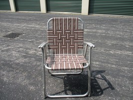 Vintage Brown  Webbed Aluminum Folding Lawn Beach Chair - £39.43 GBP