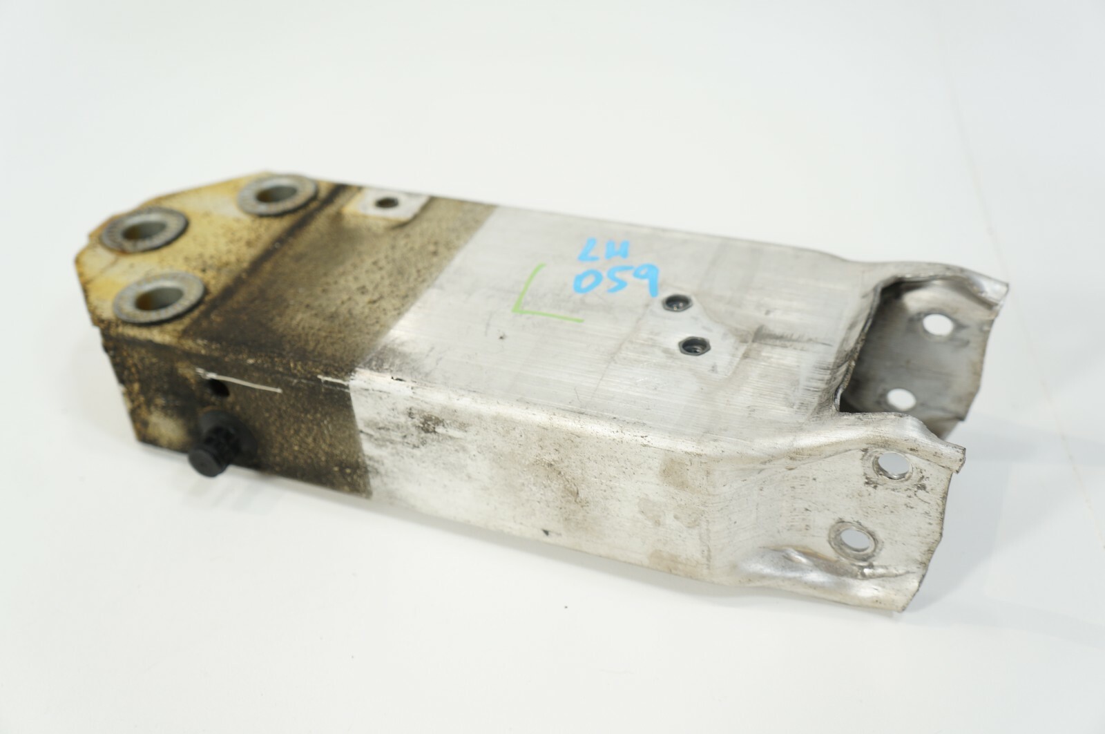 11-2016 bmw 528i 550i 535i f10 left driver front reinforcement support bracket  Item image 3