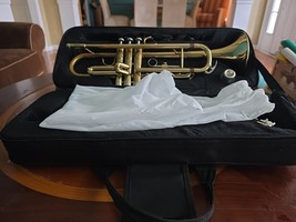 Mendini By Cecilio Brass Trumpet MTT-L  J171 - $88.48 CAD