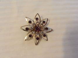 Vintage Silver Tone Flower Pin With Purple &amp; Clear Rhinestones - £31.47 GBP