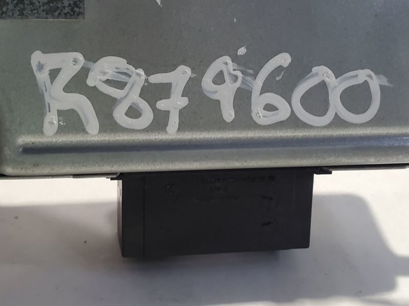 2018 Maserati Levante OEM 56029583 Volt Stabilzer Control Module  Item image 7