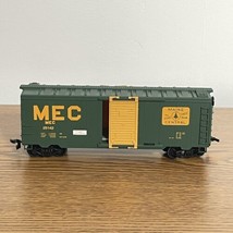 Life-Like HO Scale Box Car Maine Central MEC #25143 Green &amp; Yellow - £8.47 GBP