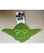 DISNEY&#39;S Star Wars Green YODA Silicone Trivet Hot Pad 12” x 5.75” NWT - £12.57 GBP
