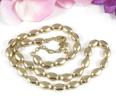Vintage Necklace Solid OVAL Links SHINY &amp; MATTE Finish Goldtone Choker 20&quot; - $309.96 MXN