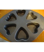 Wilton 6 Cavity Heart Cupcake Pan - £7.91 GBP