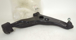 New OEM Genuine Front Lower Control Arm 1997-2002 Mirage Sedan RH MR439702 - £45.87 GBP