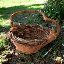 Hand Woven Twig Branch Birds Nest Basket Rustic Farmhouse Free Form Primitive  - £31.15 GBP