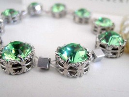 Peridot Green Swarovski Stretch Bracelet / Art Deco Cuff Bracelet / Crystal Gree - £33.03 GBP