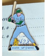 Vintage Oakland A&#39;s Mark McGwire #25 Pin - $357.44 MXN
