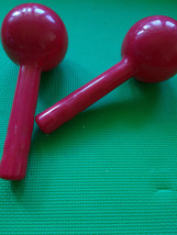 A Pair of Handheld 8&quot; Red Plastic Shakers / Maracas - £6.39 GBP