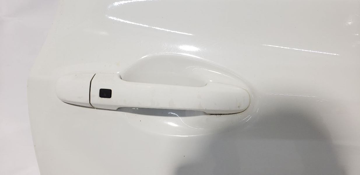Ceramic White Naa Right Front Door Shell Only OEM 09 10 11 12 Hyundai Ge... - $207.90