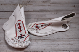 Vintage Minnetonka White Leather Beaded Moccasins Tassel High Ankle Women 7 - £18.11 GBP