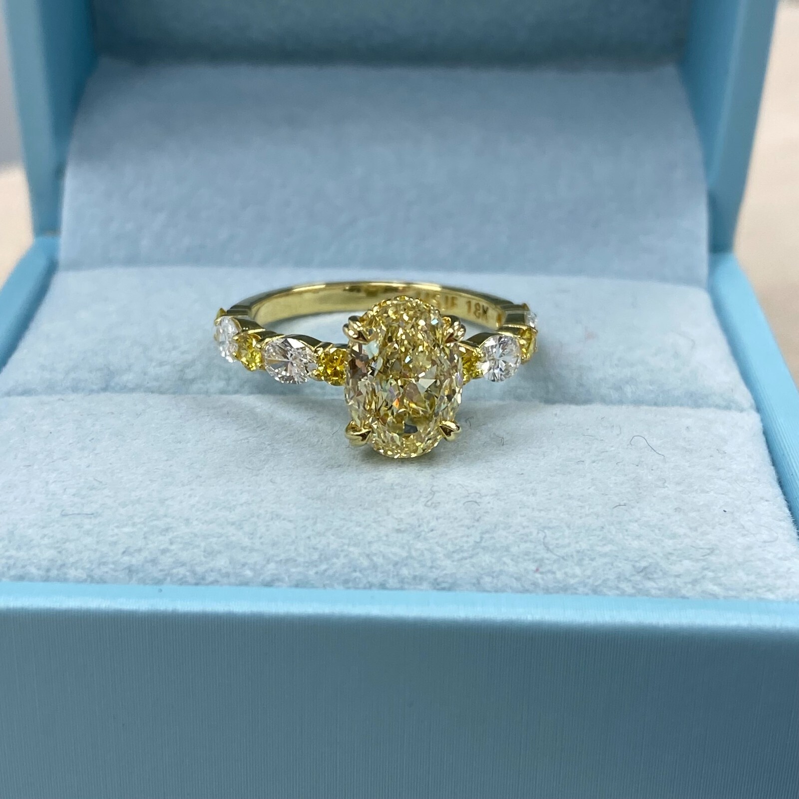 IGI 2.31 Ct Yellow Oval Brilliant Cut Lab Grown Diamond Ring 18k Gold 3.51Ctw Item image 9