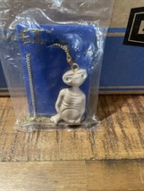 E.T. Extra Terrestrial Movie Promo Necklace 80s Jewelry Pendant Charm Gi... - £8.12 GBP