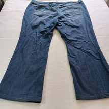 Levi's Women's Bootcut 590 Blue Cotton Denim Jeans Measured (45×27.5) image 12