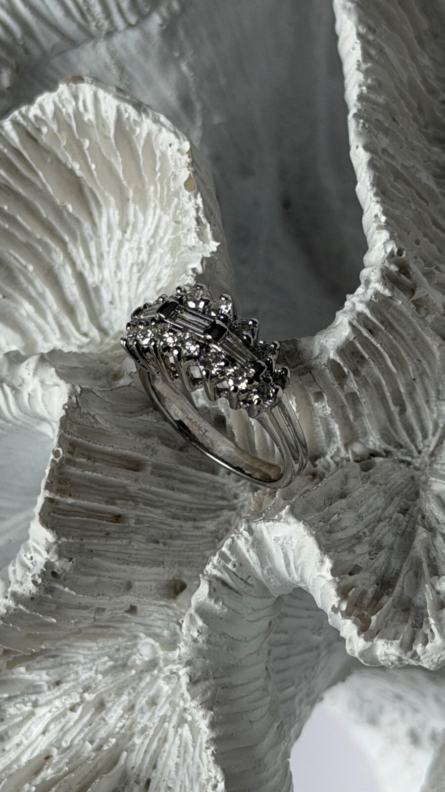 14K White Gold Diamond 0.80 carats Ring Size 4 Item image 7