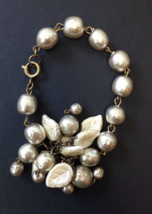 Vintage Creamy Ivory Color &amp; Icy Silver White Beaded Bracelet 7&quot; - £6.26 GBP