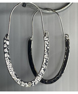 Large Oval Hammer Textured Silver Tone Metal Hoop Pierced Earrings - £5.47 GBP