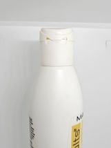 New Matrix Total Results Blonde Care Weightless Conditioner 10.1 oz Damaged Lid image 3