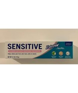 Natural White Sensitive Extreme Whitening Toothpaste NEW. IB#3049 - $22.92 CAD