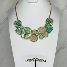 Claire&#39;s Irridescent Green and Gold Tone Bib Necklace with Matching Earrings - £7.92 GBP