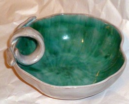 Stangl Art Pottery Round Green And Terra Rose w Finger Loop Bowl Mid Cen... - $119.78