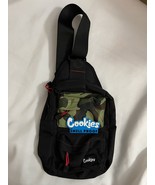 Cookies &quot;Rack Pack&quot; Over The Shoulder Sling Bag Black Camo - Nylon Canvas - $1,293.73 MXN