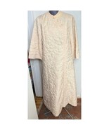 Vintage 1960s Robinson’s Quilted Pink Robe Hong Kong Chinese Button Deta... - $1,203.93 MXN