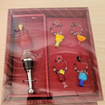 Boston Warehouse 5 Piece Art Glass 1 Wine Stopper and 4 Wine Charms Drink Glass - £15.96 GBP