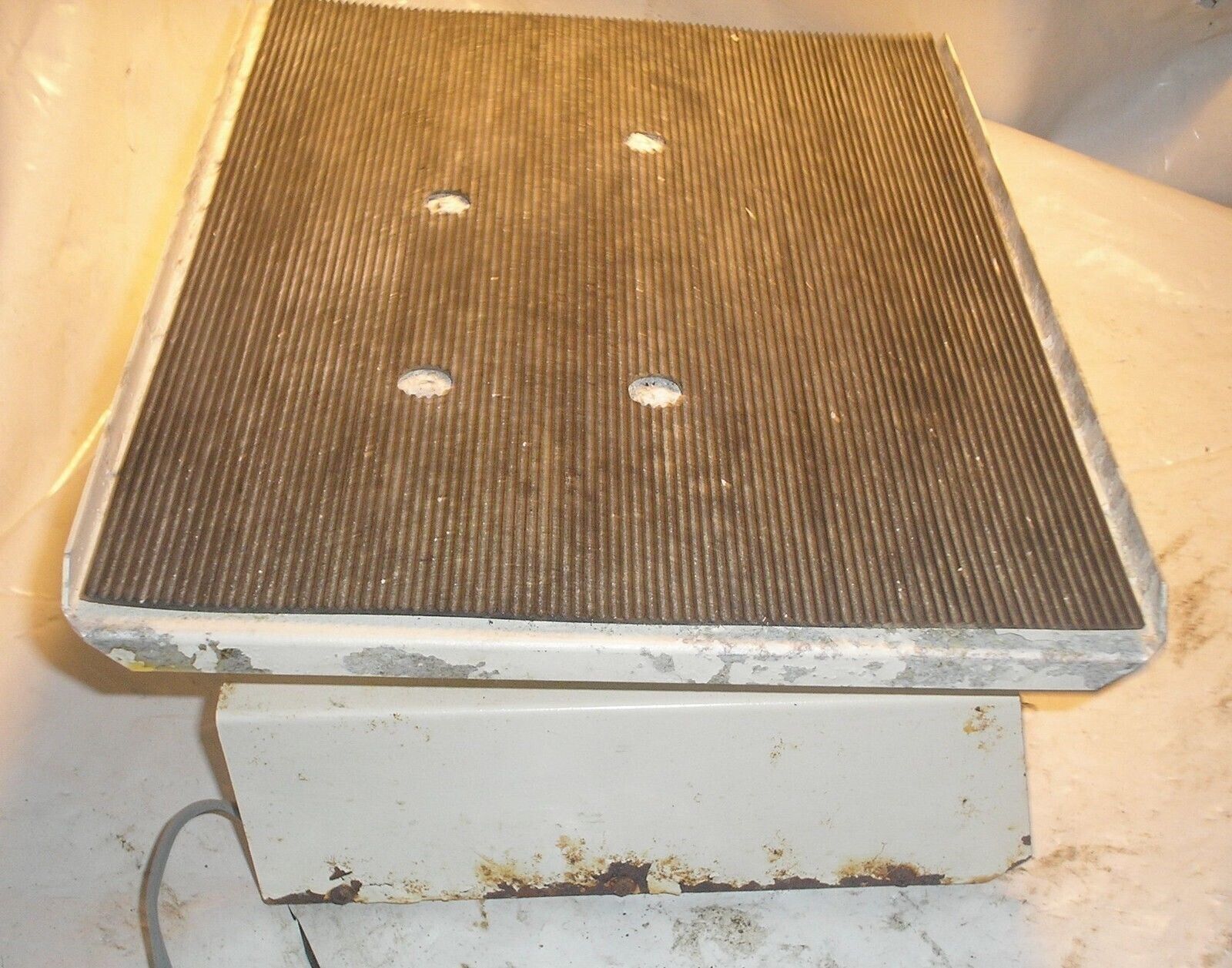 Cole Parmer 50401-00 Platform Shaker Mixer - $111.99
