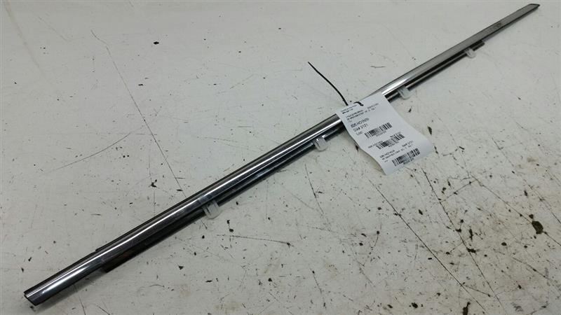 2009 Honda Accord Door Glass Window Weather Strip Trim Front Right Passe... - $23.96