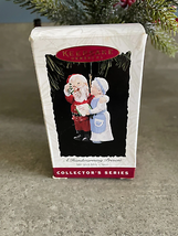 Hallmark Christmas Ornament Mr Mrs Santa Claus Heartwarming Present 1994... - $6.64