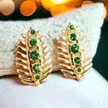 Vintage Gold Tone Green Rhinestone Clip On Earrings - £19.55 GBP