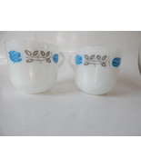 Vintage Milk Glass 2 coffee / tea cups mugs aqua teal blue mint - $231.92 MXN