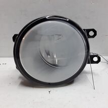 2006 - 2019 Toyota Lexus Scion left front fog light assembly OEM fogged - $18.40
