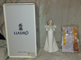 Lladro An Angel&#39;s Wish 6788 Angel Glazed Porcelain Figurine 9 1/4&quot; Girl Praying - £73.13 GBP