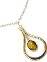 20&quot; Avon Tiger Eye Swinging Pendant 1/20 14K Yellow Gold Filled Necklace Vintage - £97.29 GBP
