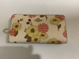 Coach C1798 Long Zip Around Wallet With Floral Cluster Print Chalk Multi - $118.79