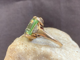 10K Yellow Gold Vtg Ring Green Glass Baguette w/ Diamonds 6.56g Jewelry Sz 8.25  - £279.73 GBP