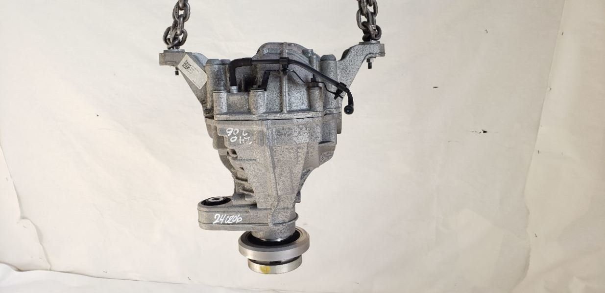 2018 Maserati Levante OEM Rear Carrier Differential Assembly Item image 3