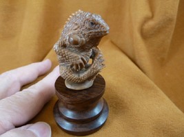 (tb-liz-9) zen yoga Iguana Lizard Tagua NUT palm figurine Bali detailed carving - £38.33 GBP