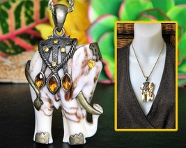 Vintage Indian Elephant Pendant Ornate Marbled Brass Trim Figural - £22.10 GBP