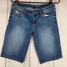 Gap 2x26R Low Rise Blue Bermuda Shorts Women - $127.76 MXN