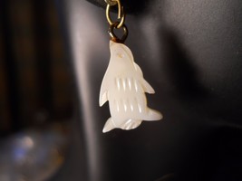 Hawaiian Mother of Pearl Hand Carved Penguin Post Stud Earring  #FJW509 - £11.67 GBP