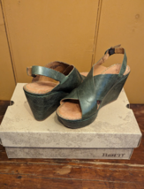 NIB Born Emmy Sandal Women&#39;s Size 10 Green Leather Wedge Heel Platform S... - £40.99 GBP