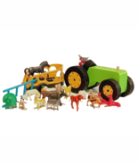HANDMADE WOODEN TRACTOR AND JOHN DEERE YELLOW PLASTIC TRAILER, FIGURE &amp; ... - €17,02 EUR