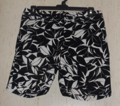 New Womens Mario Serrani Italy Black &amp; White Print Bermuda Shorts Size 10 - £18.43 GBP